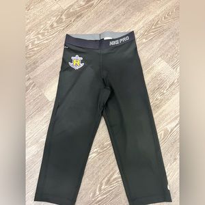 Nike pro cropped leggings